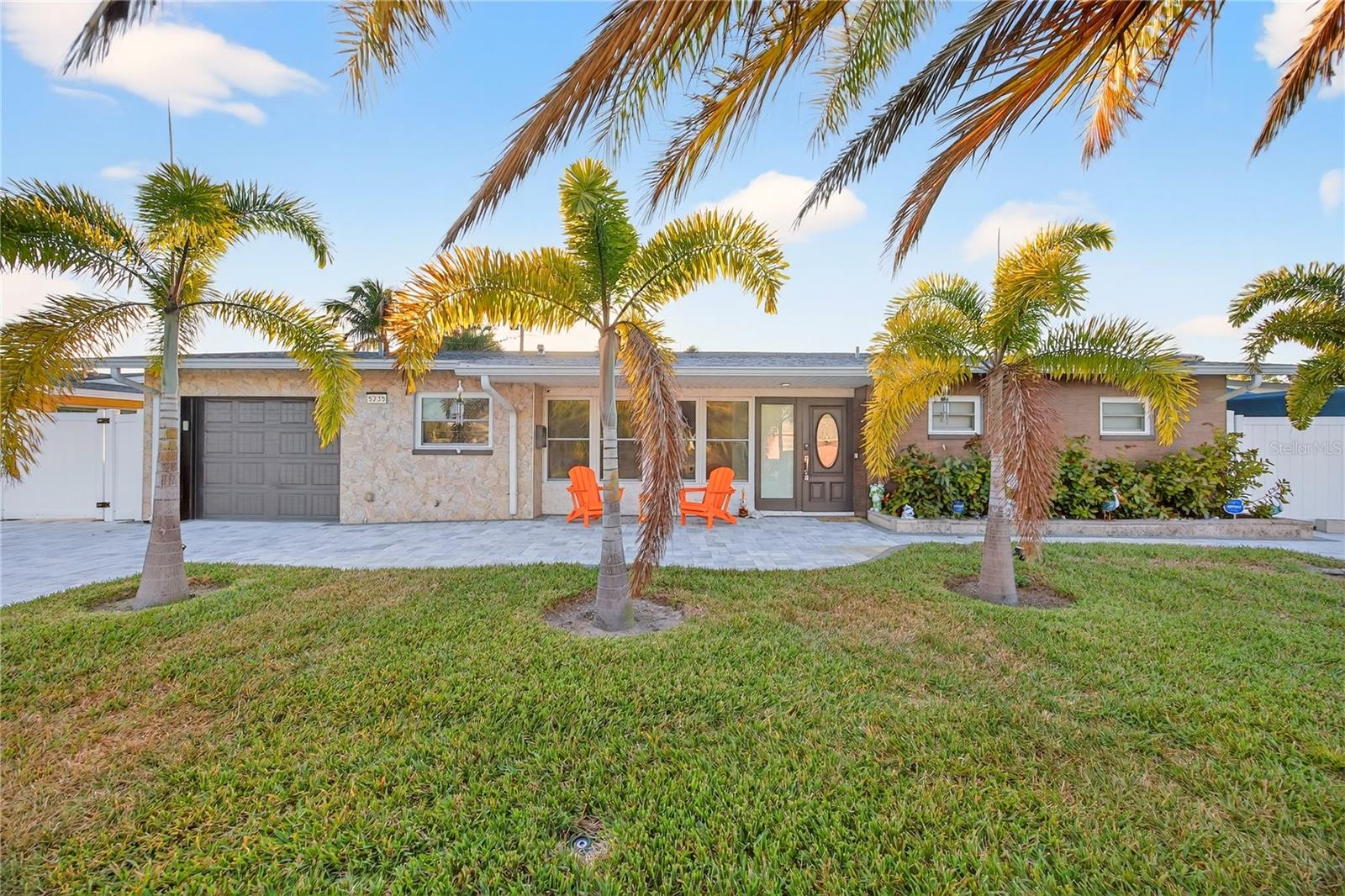 Single Family Residence em ST PETERSBURG, FL - Daniel Dourado
