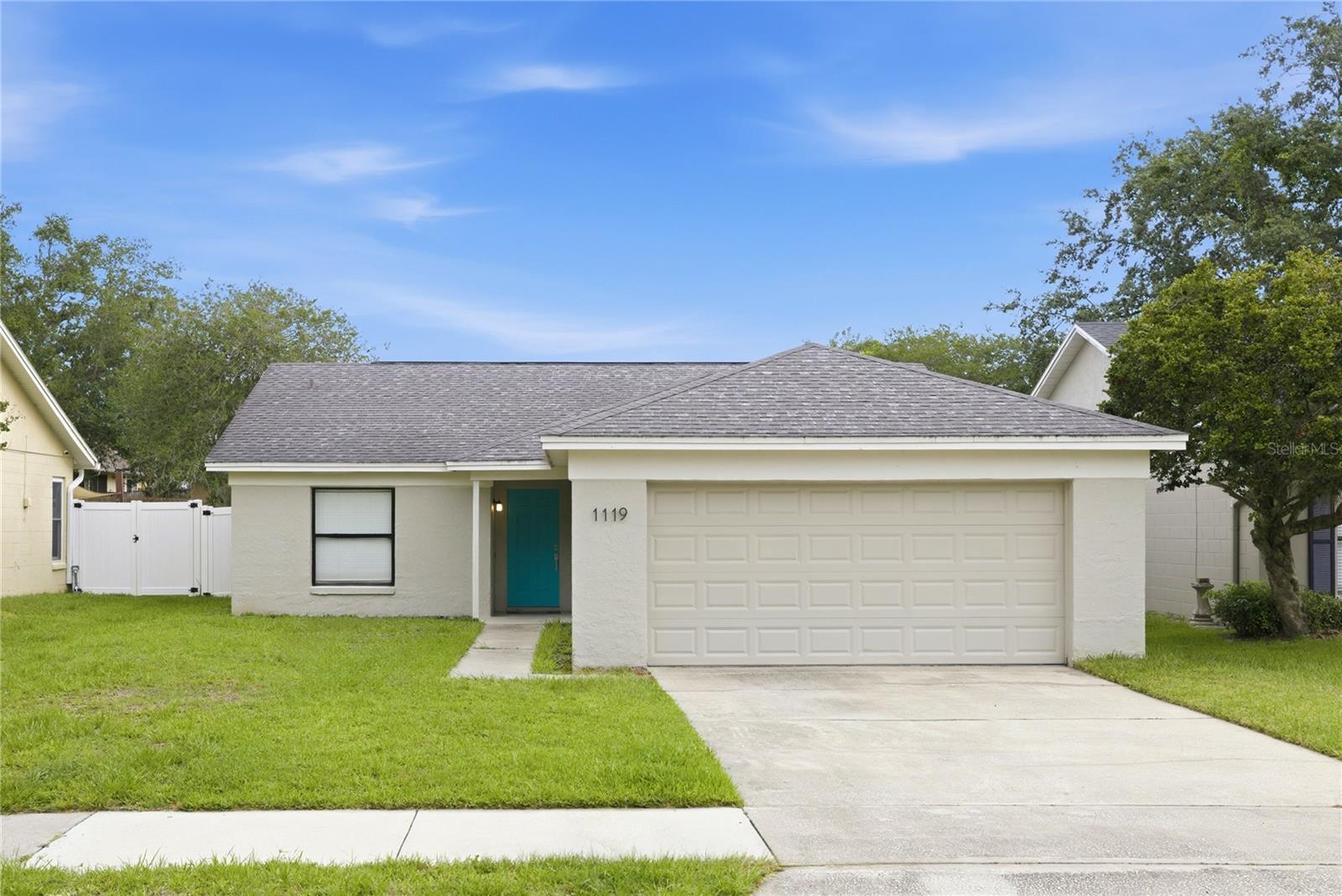 Single Family Residence in OVIEDO, FL - Daniel Dourado