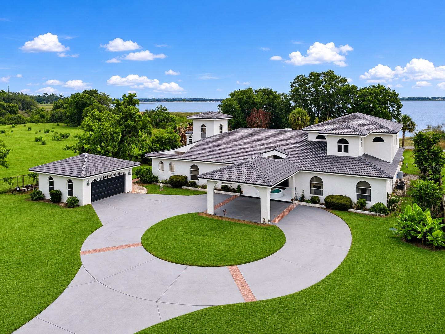 Single Family Residence em WINTER HAVEN, FL - Daniel Dourado