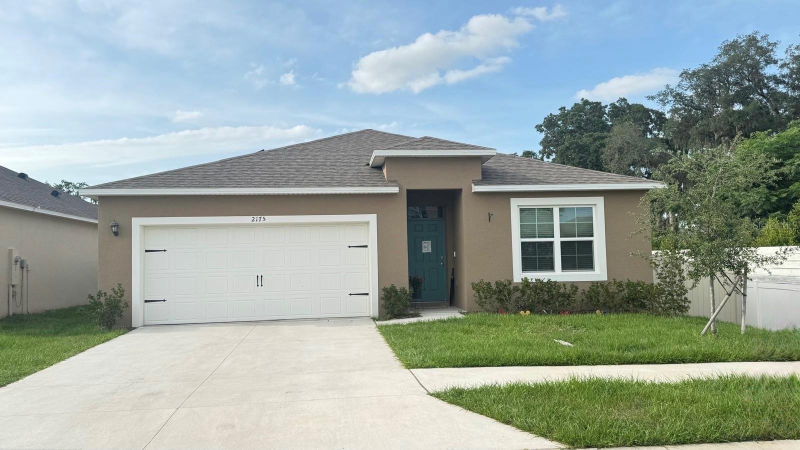 Single Family Residence in DAVENPORT, FL - Daniel Dourado