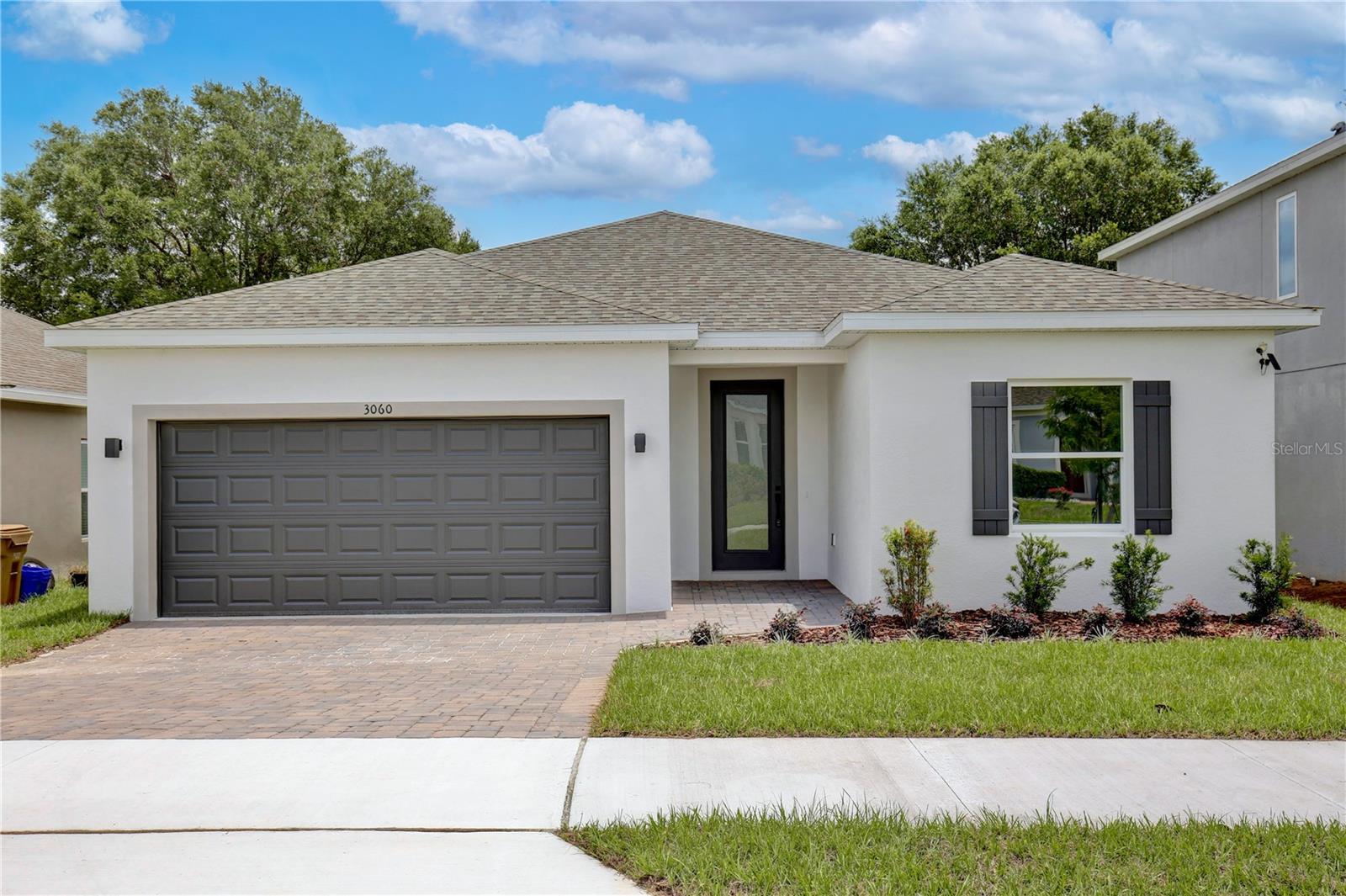 Single Family Residence in GROVELAND, FL - Daniel Dourado