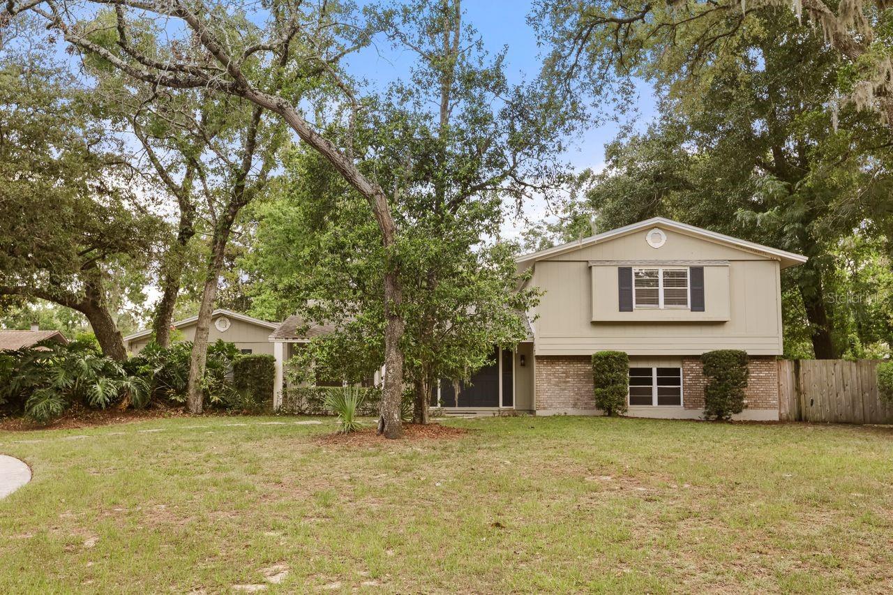 Single Family Residence in LONGWOOD, FL - Daniel Dourado