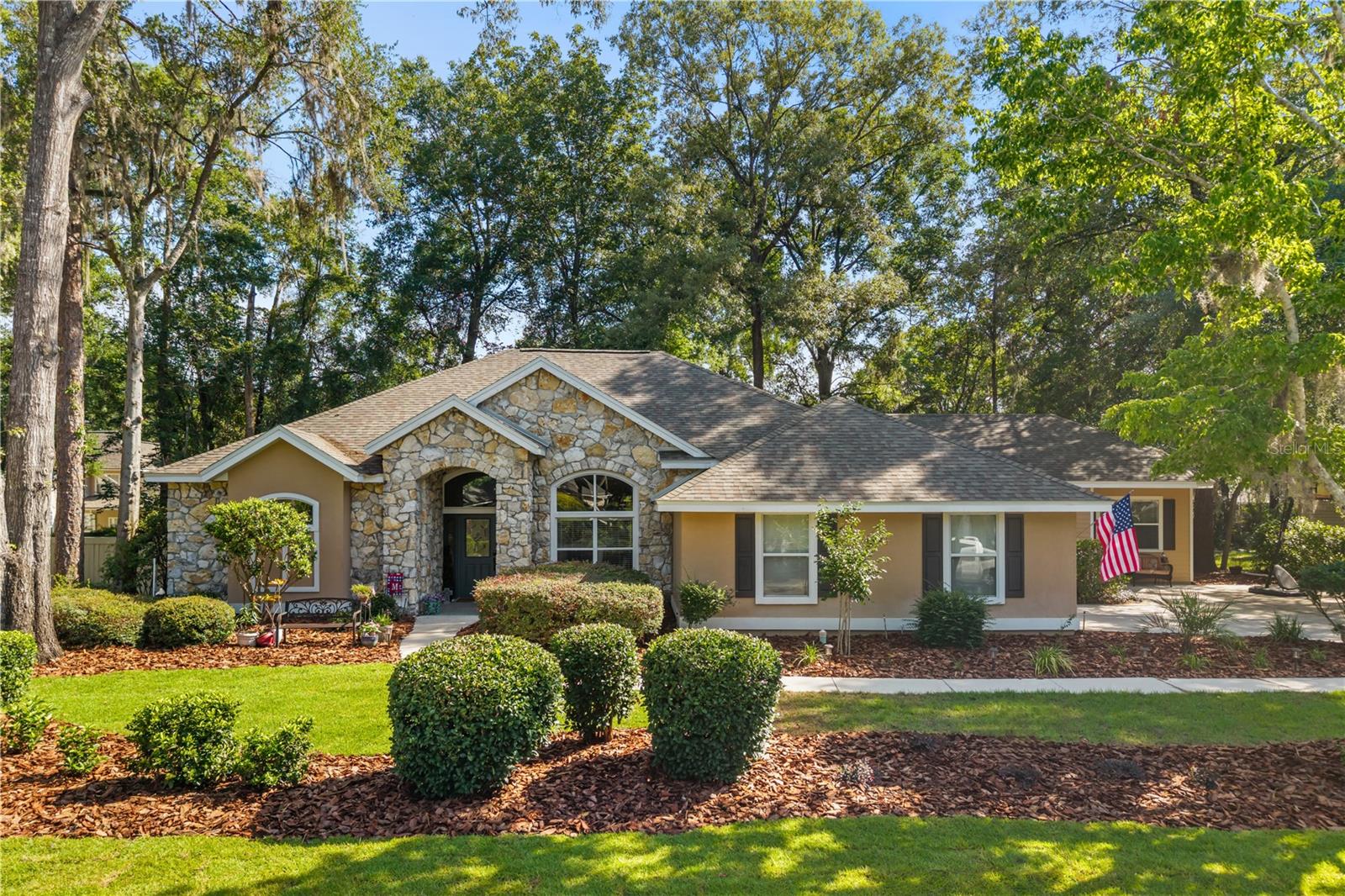 Single Family Residence in GAINESVILLE, FL - Daniel Dourado