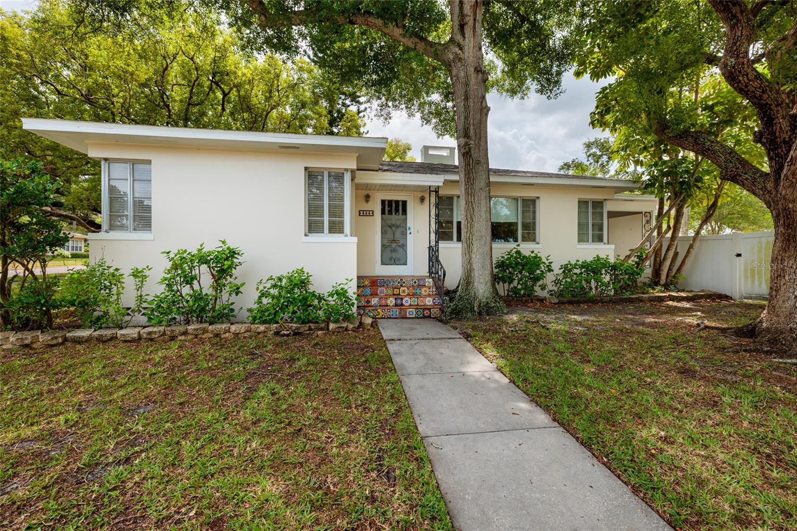 Single Family Residence em CLEARWATER, FL - Daniel Dourado