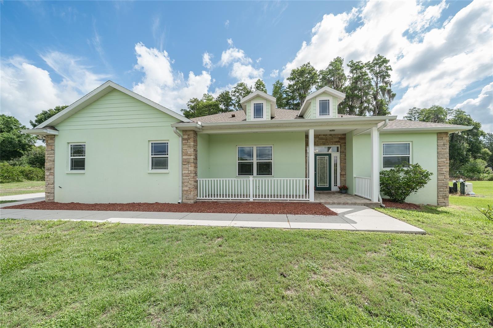 Single Family Residence em LAND O LAKES, FL - Daniel Dourado