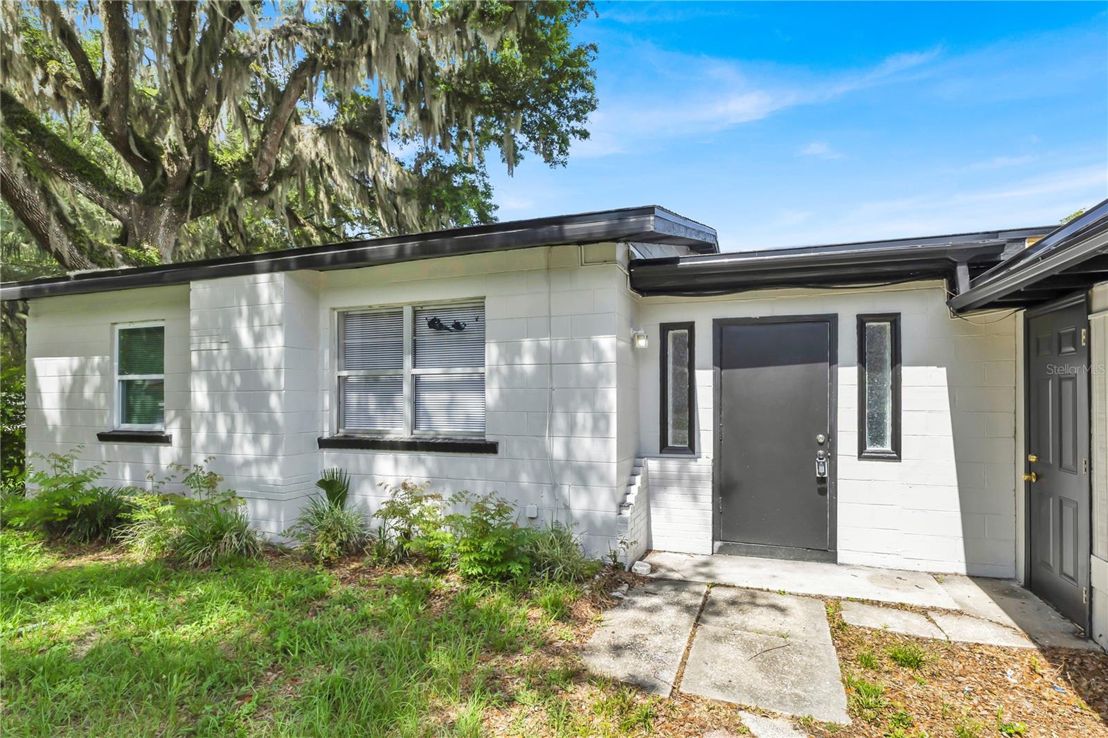 Single Family Residence em DELAND, FL - Daniel Dourado