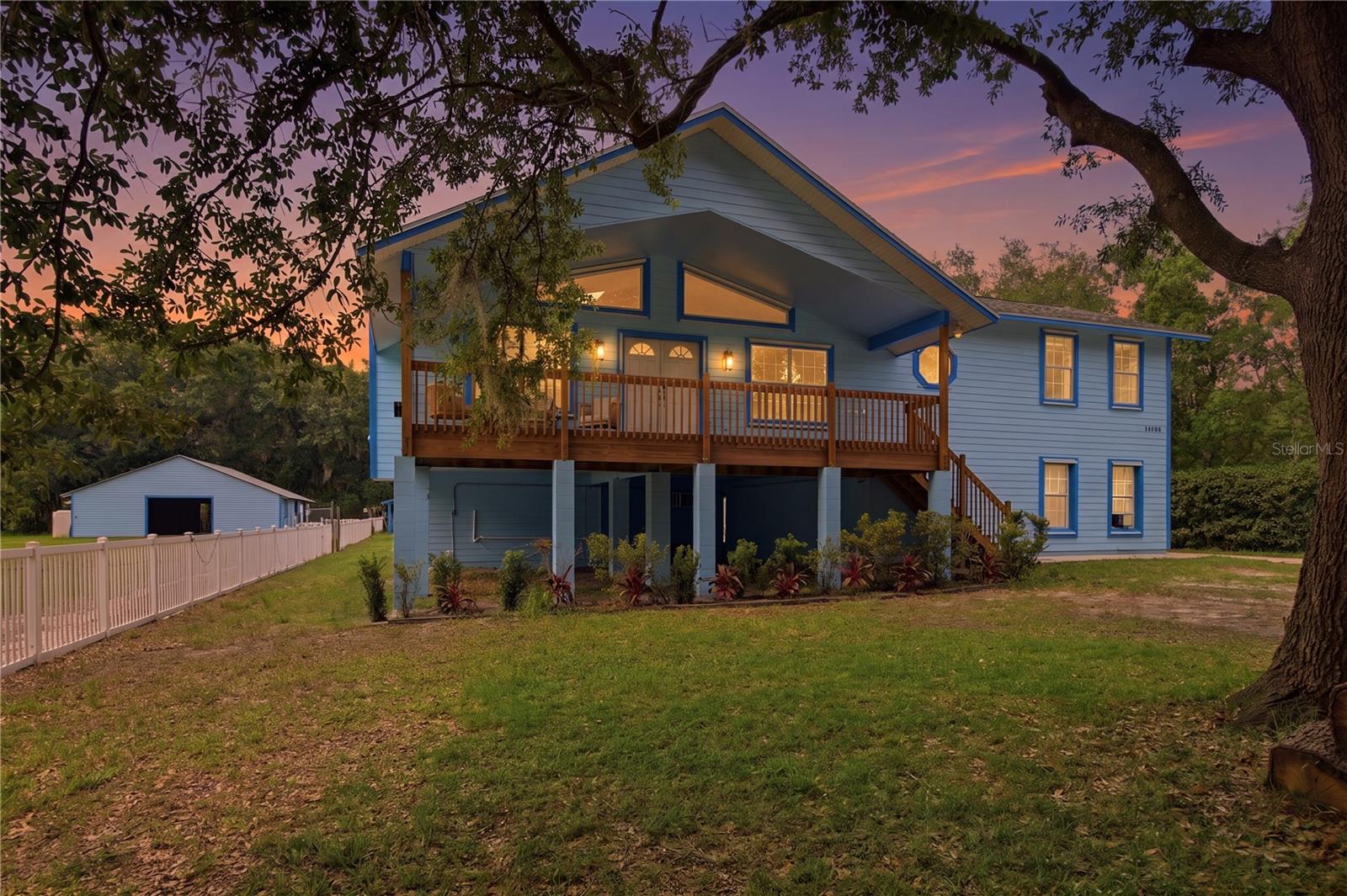 Single Family Residence in WESLEY CHAPEL, FL - Daniel Dourado