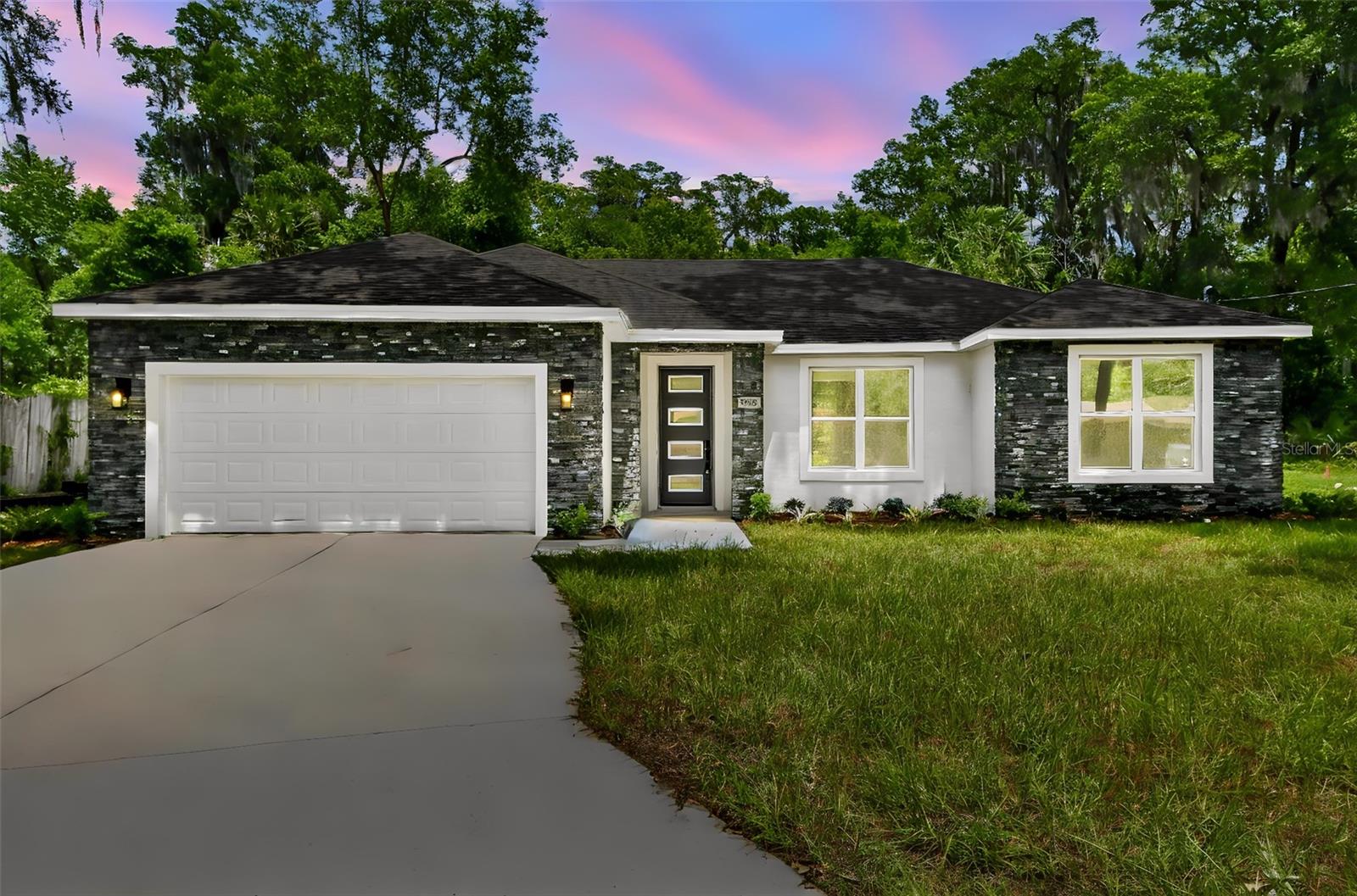 Single Family Residence em DELAND, FL - Daniel Dourado