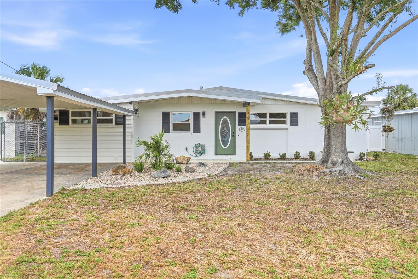 Single Family Residence em APOLLO BEACH, FL - Daniel Dourado
