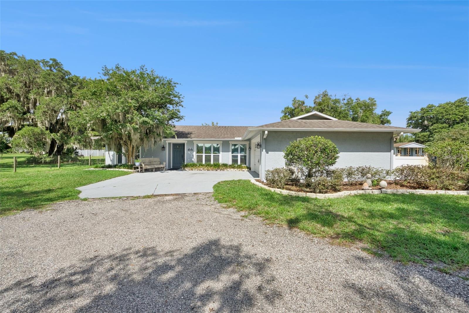 Single Family Residence em DELAND, FL - Daniel Dourado