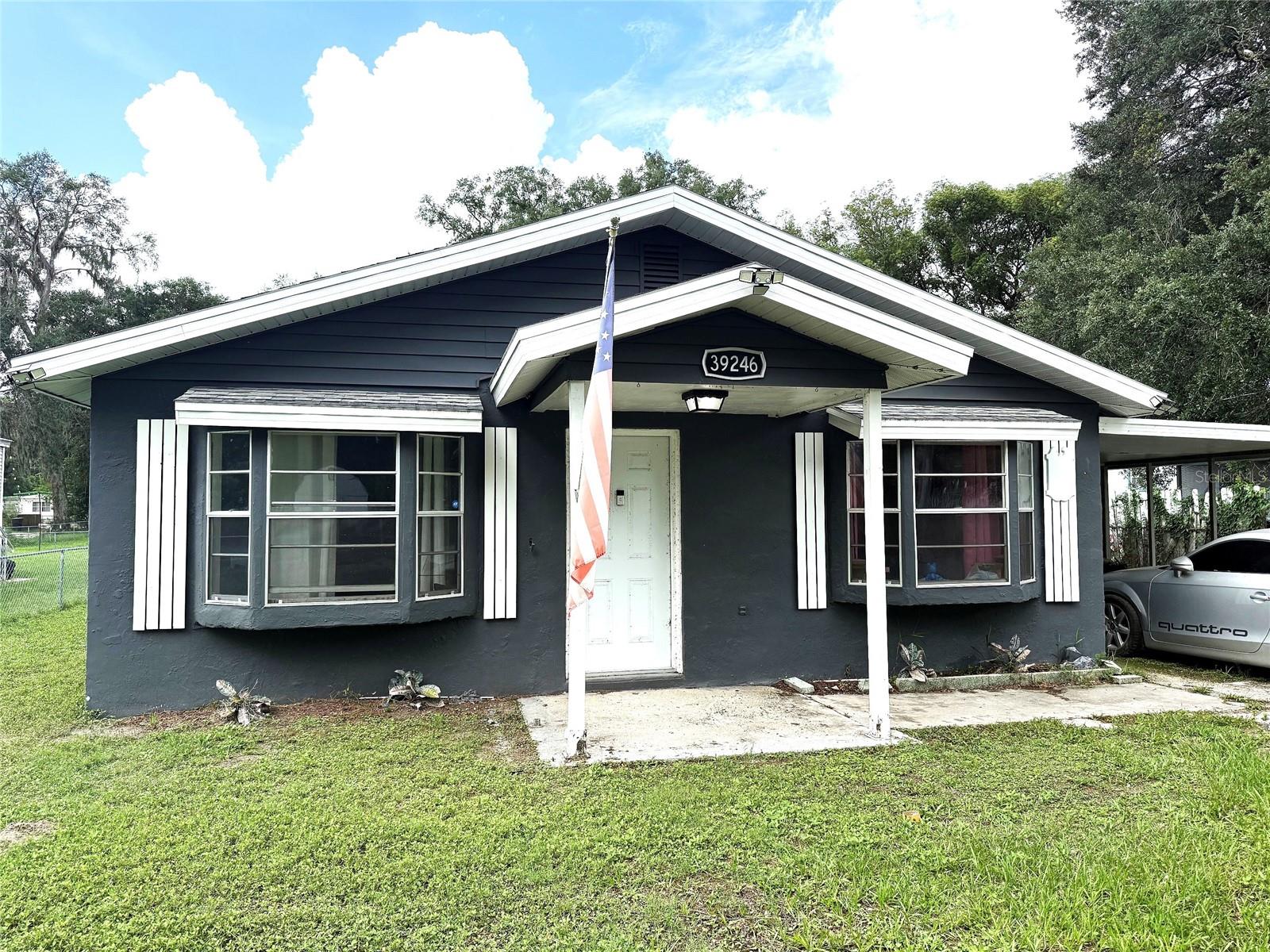Single Family Residence em ZEPHYRHILLS, FL - Daniel Dourado