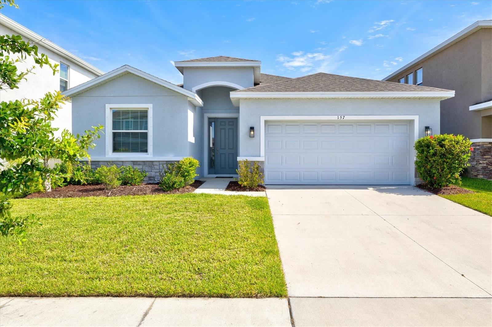 Single Family Residence em APOLLO BEACH, FL - Daniel Dourado