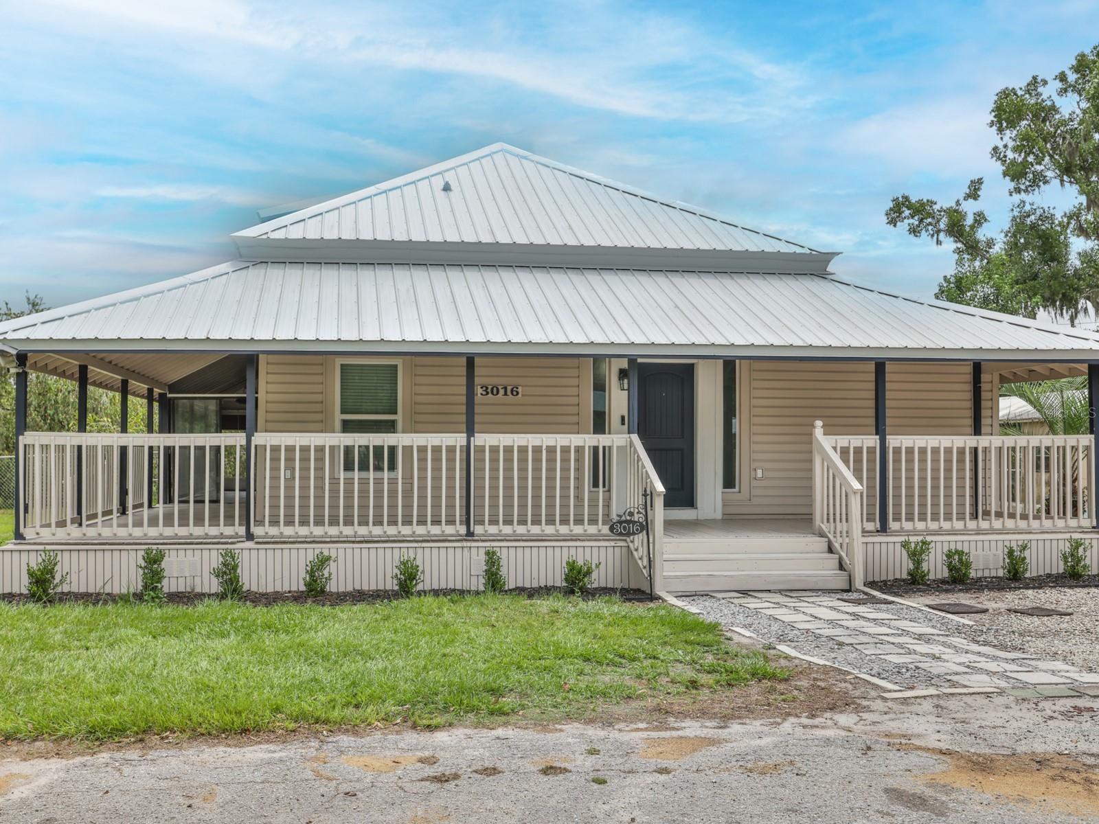 Single Family Residence em PLANT CITY, FL - Daniel Dourado