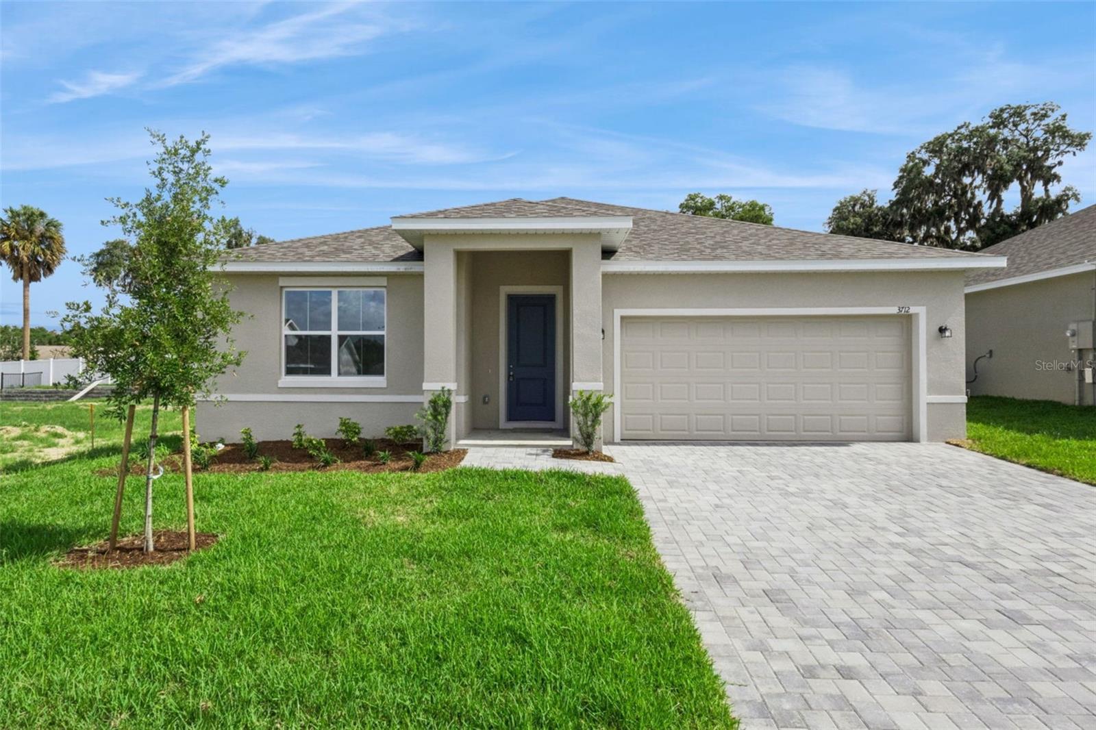Single Family Residence in GRAND ISLAND, FL - Daniel Dourado