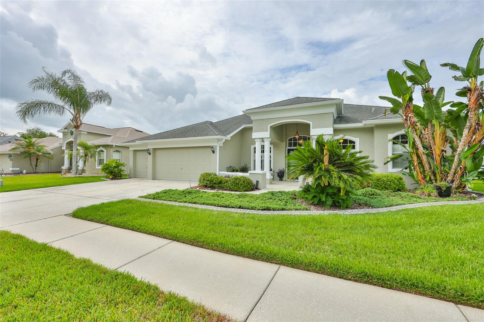Single Family Residence em LAND O LAKES, FL - Daniel Dourado