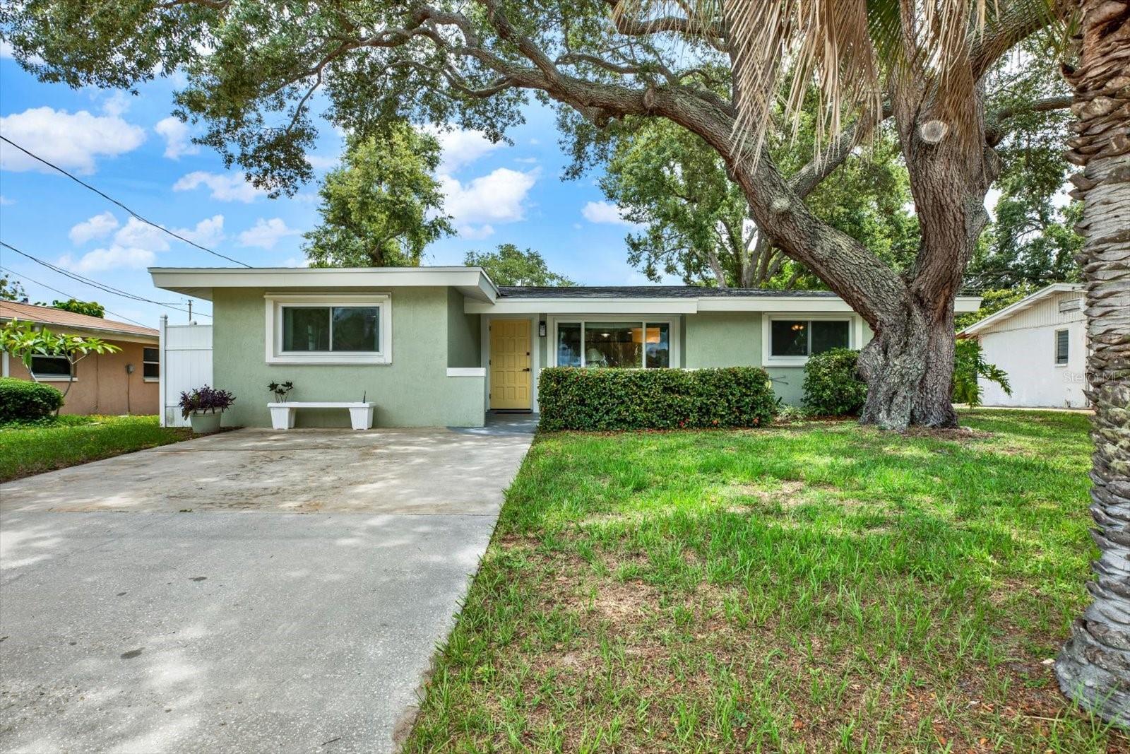 Single Family Residence em LARGO, FL - Daniel Dourado