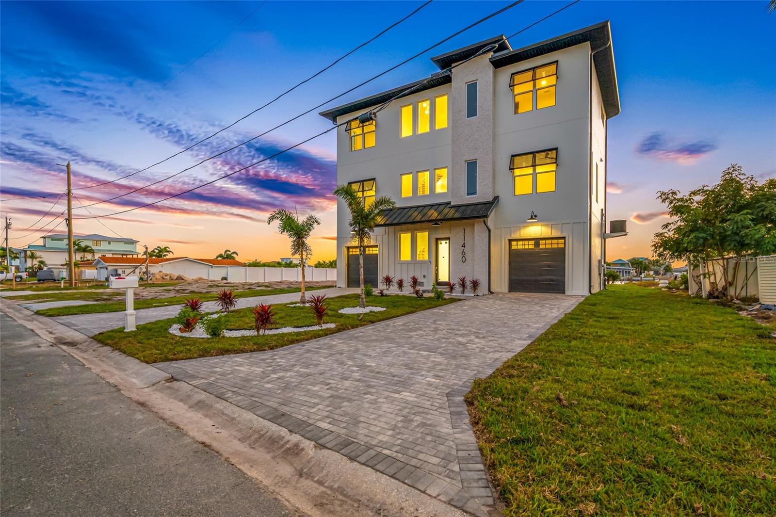 Single Family Residence em TREASURE ISLAND, FL - Daniel Dourado