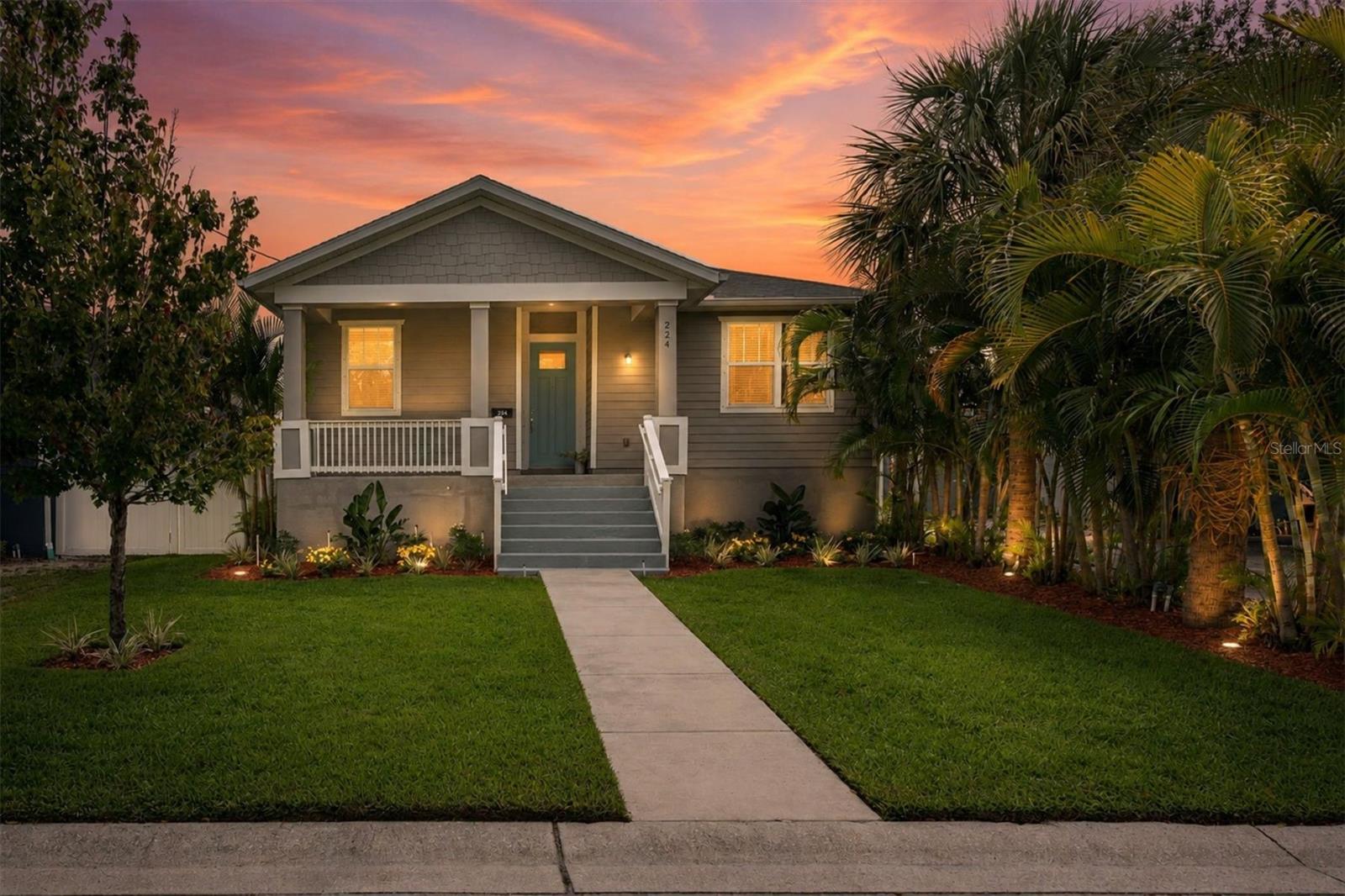 Single Family Residence em ST PETERSBURG, FL - Daniel Dourado