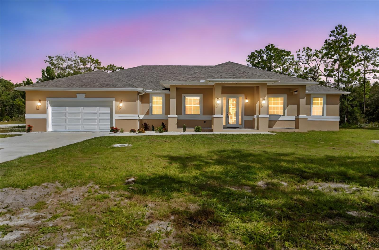 Single Family Residence em WEEKI WACHEE, FL - Daniel Dourado