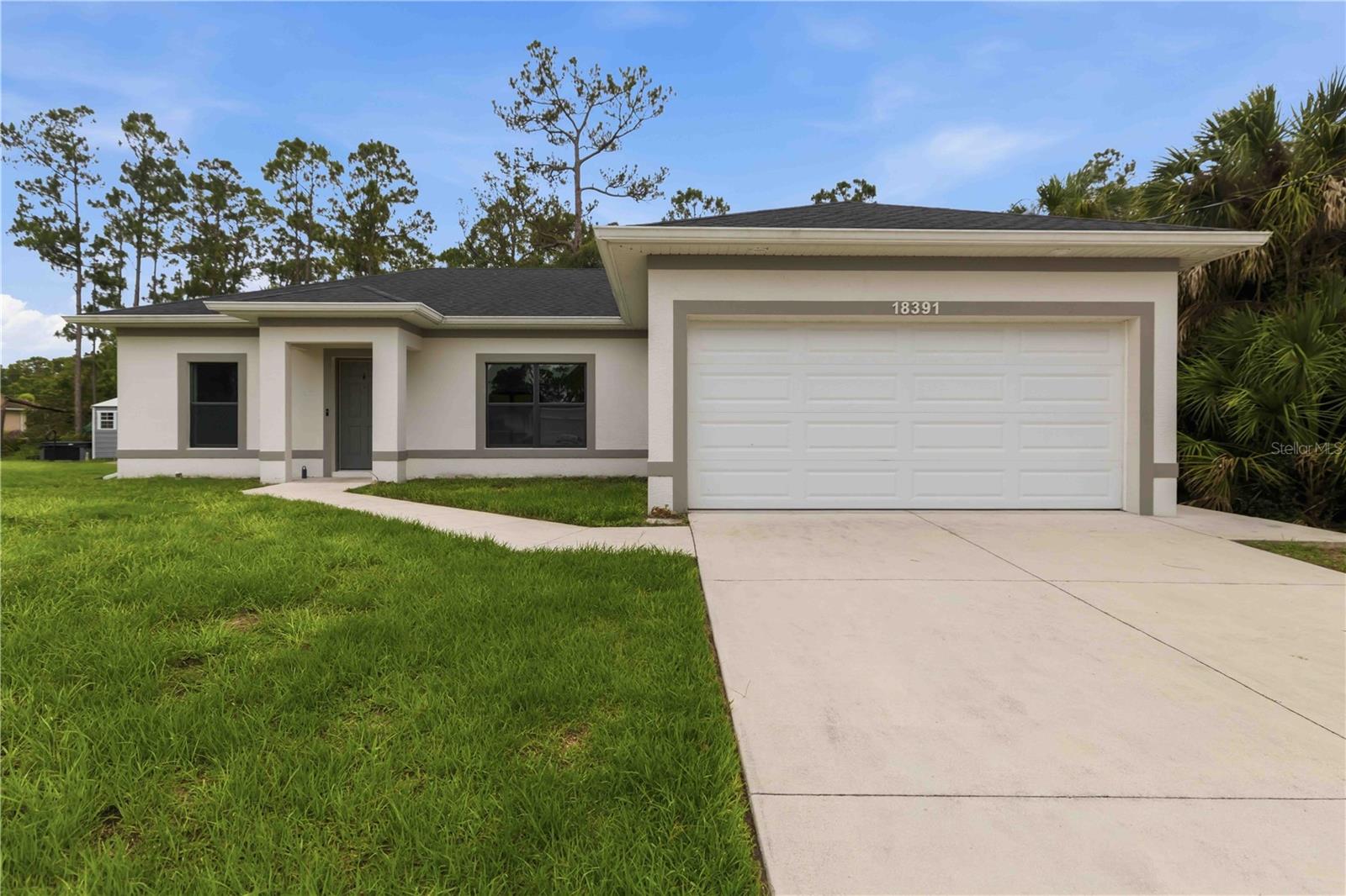 Single Family Residence in PORT CHARLOTTE, FL - Daniel Dourado