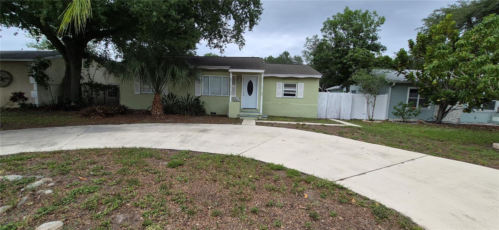 Single Family Residence em ST PETERSBURG, FL - Daniel Dourado