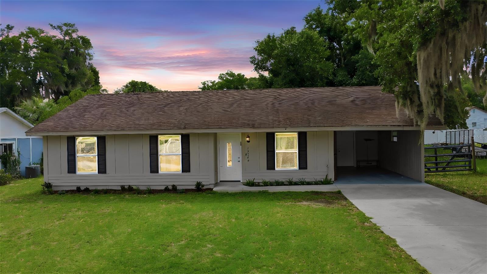 Single Family Residence in GROVELAND, FL - Daniel Dourado