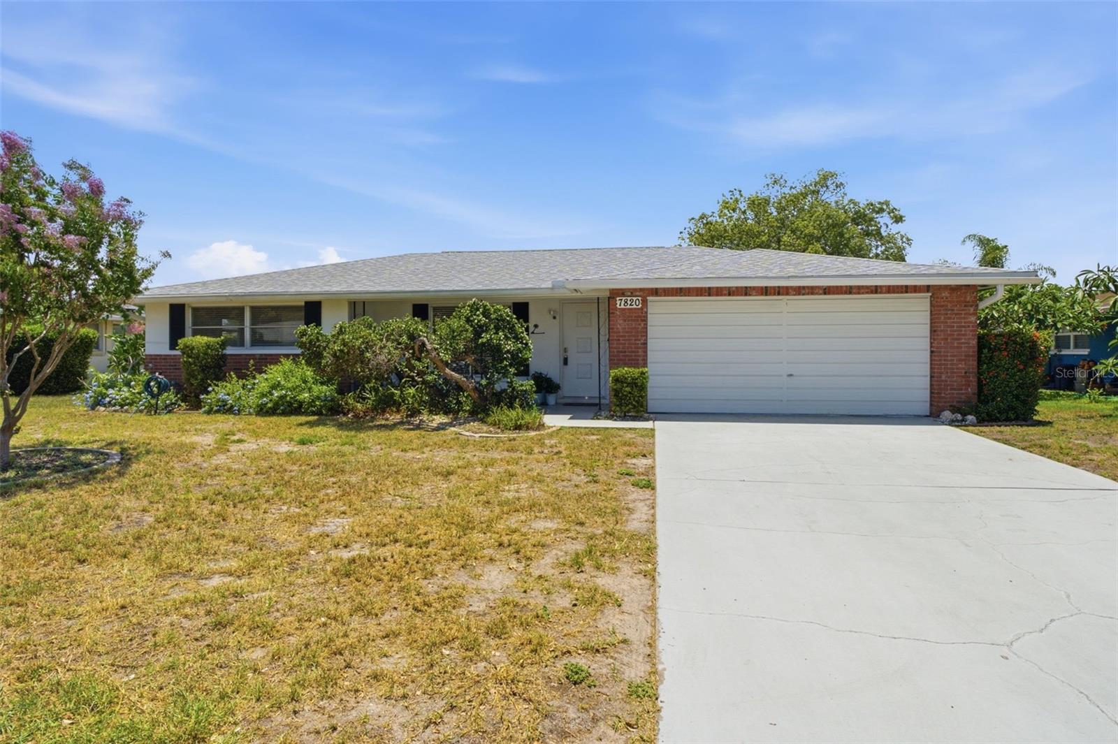 Single Family Residence in PORT RICHEY, FL - Daniel Dourado