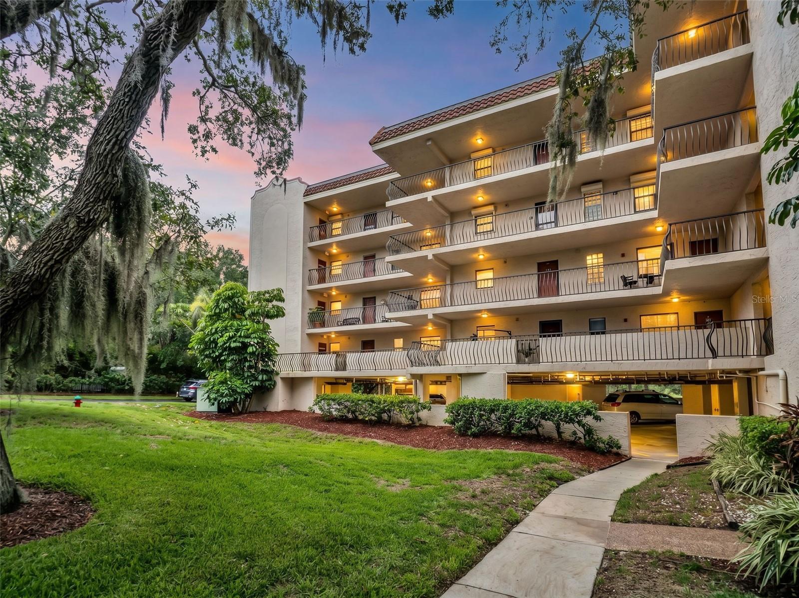 Condominium in TARPON SPRINGS, FL - Daniel Dourado