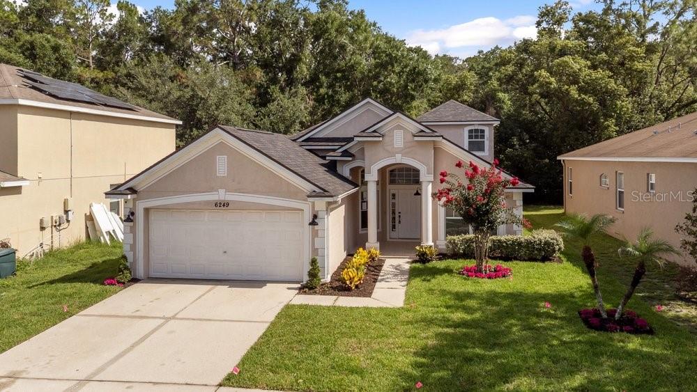 Single Family Residence em ZEPHYRHILLS, FL - Daniel Dourado