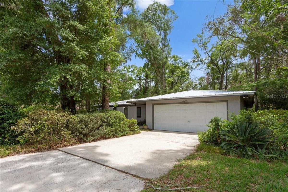 Single Family Residence in GAINESVILLE, FL - Daniel Dourado