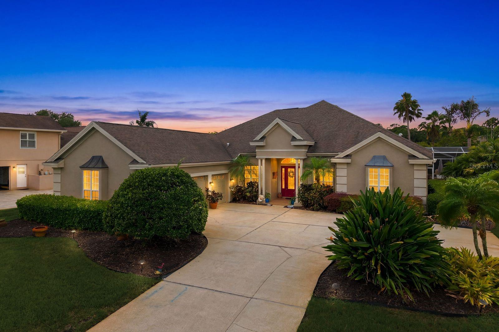 Single Family Residence in PALM HARBOR, FL - Daniel Dourado