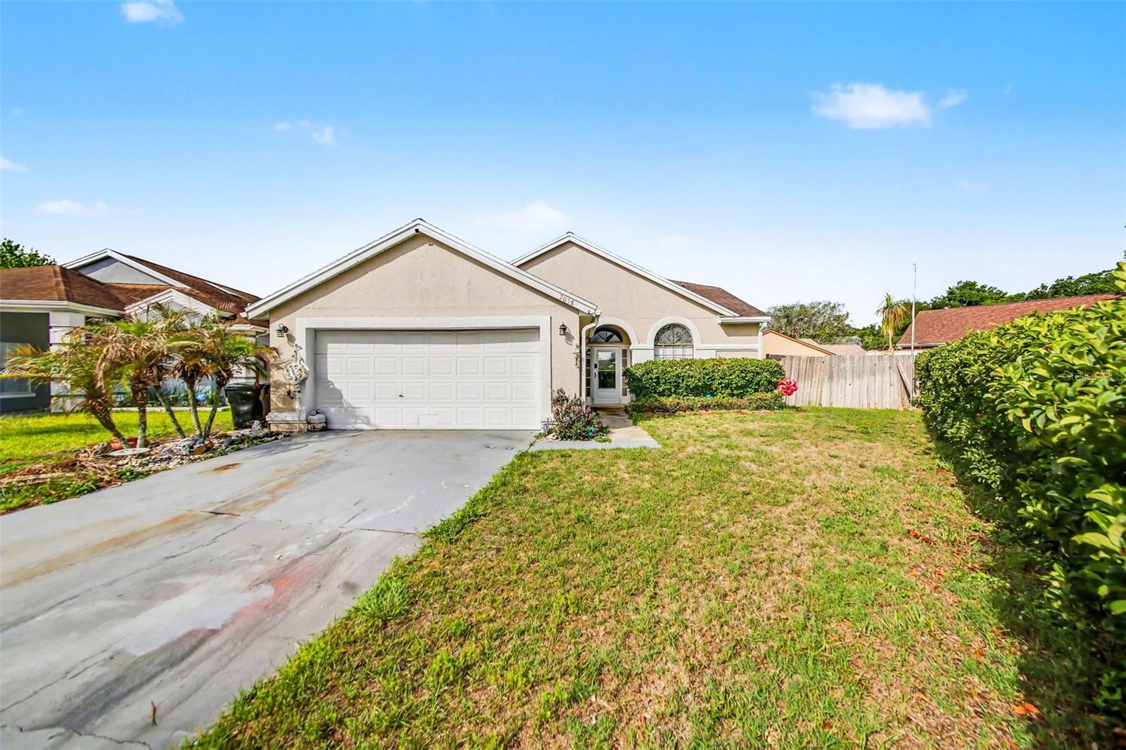 Single Family Residence in APOPKA, FL - Daniel Dourado