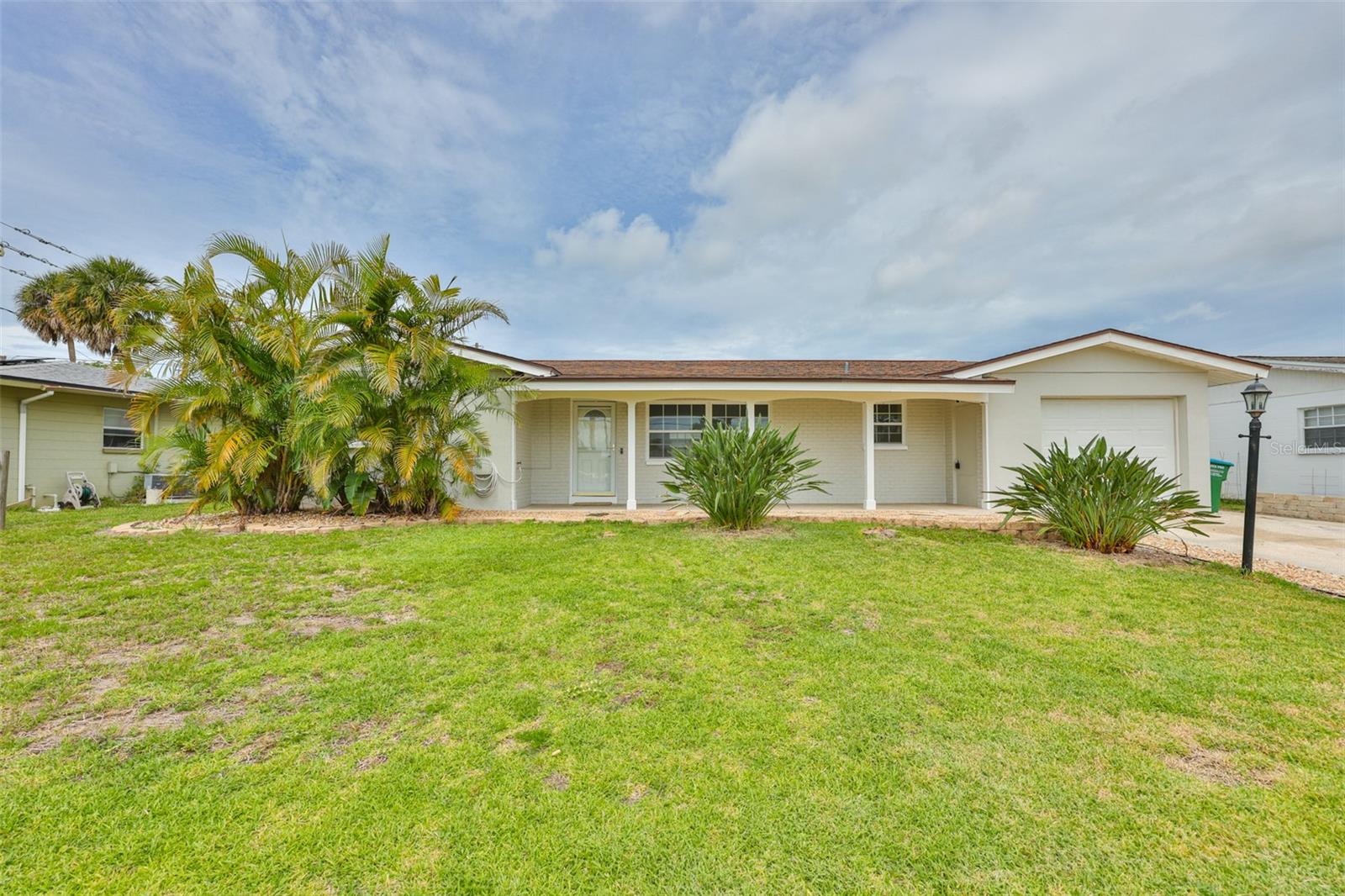 Single Family Residence em SEMINOLE, FL - Daniel Dourado