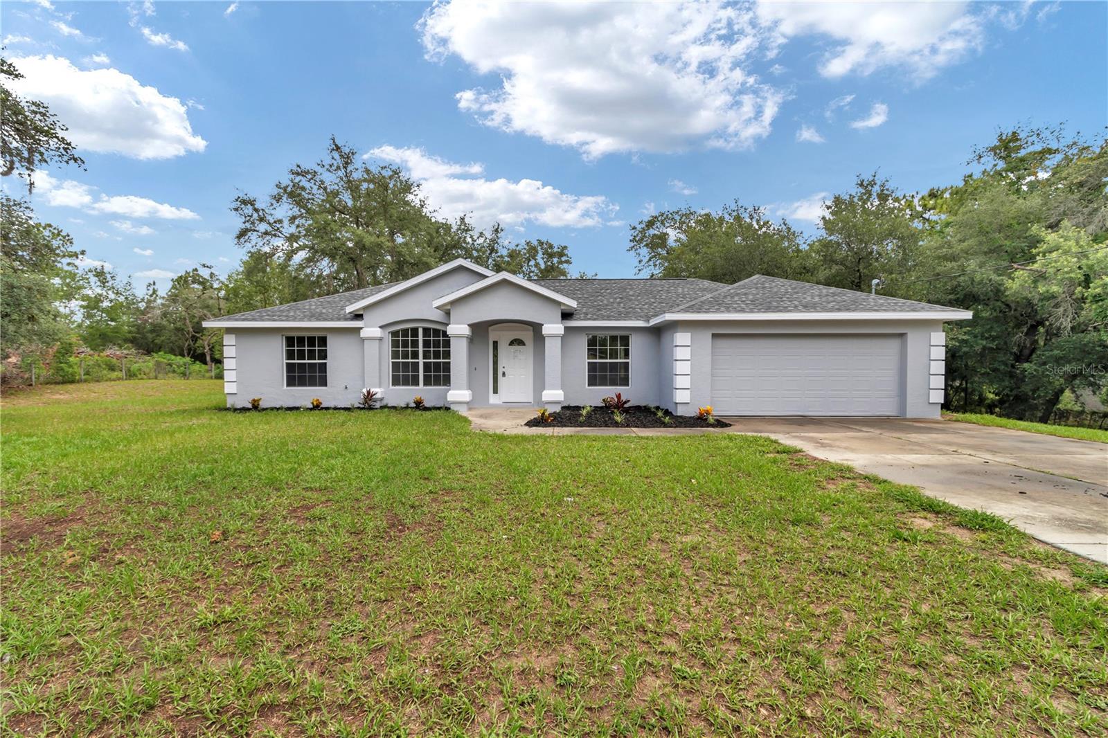 Single Family Residence in MORRISTON, FL - Daniel Dourado