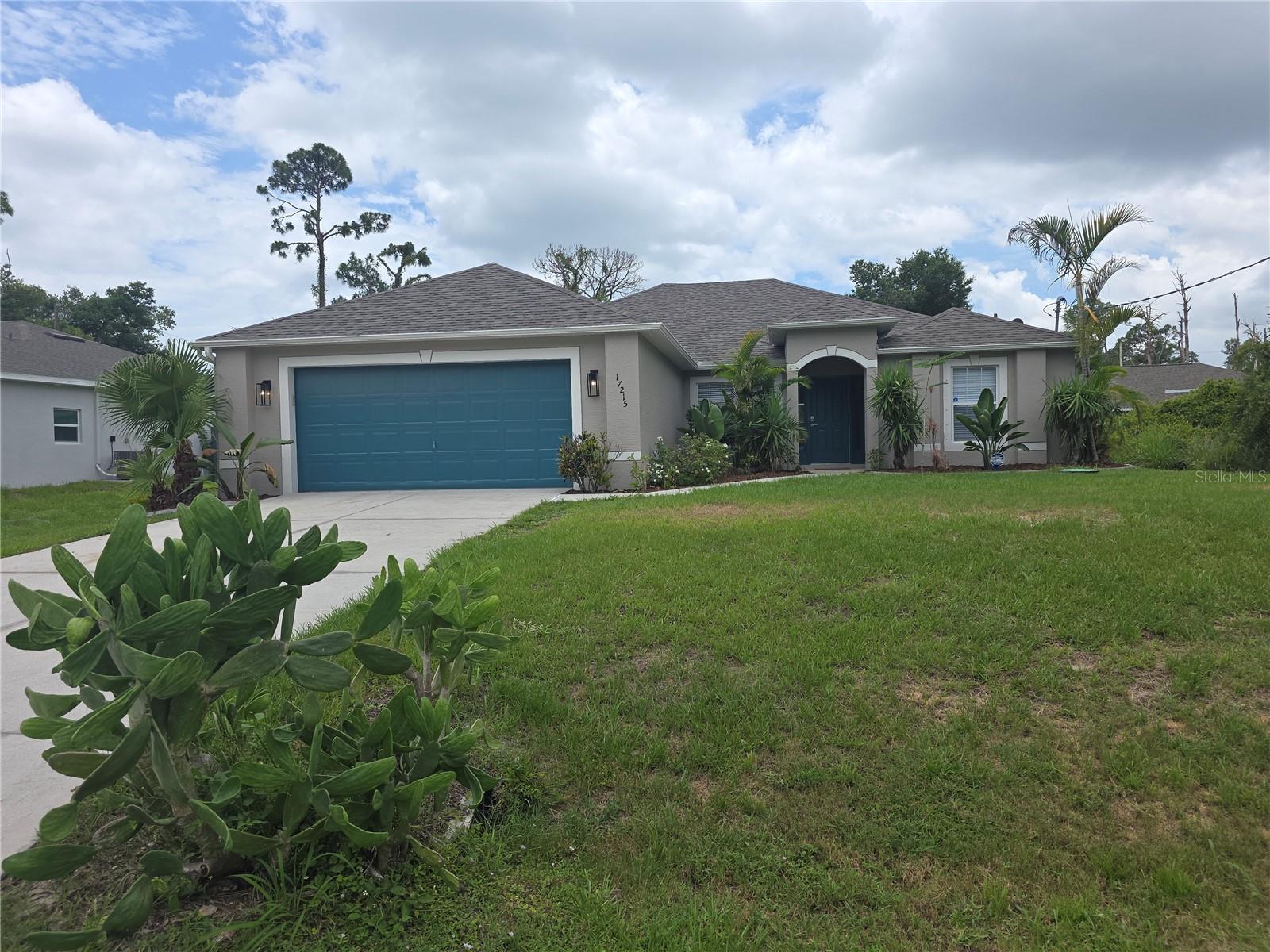 Single Family Residence in PORT CHARLOTTE, FL - Daniel Dourado