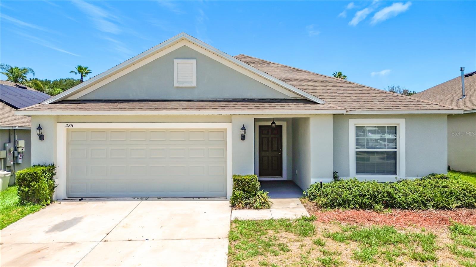 Single Family Residence in DAVENPORT, FL - Daniel Dourado