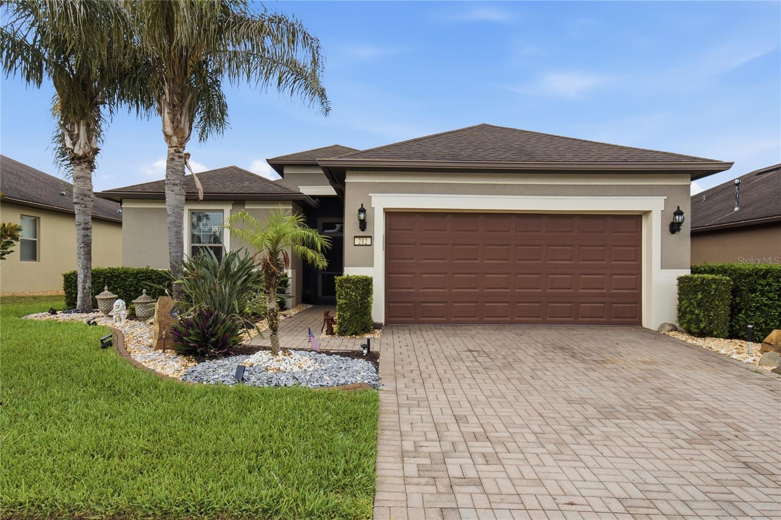 Single Family Residence in DAVENPORT, FL - Daniel Dourado
