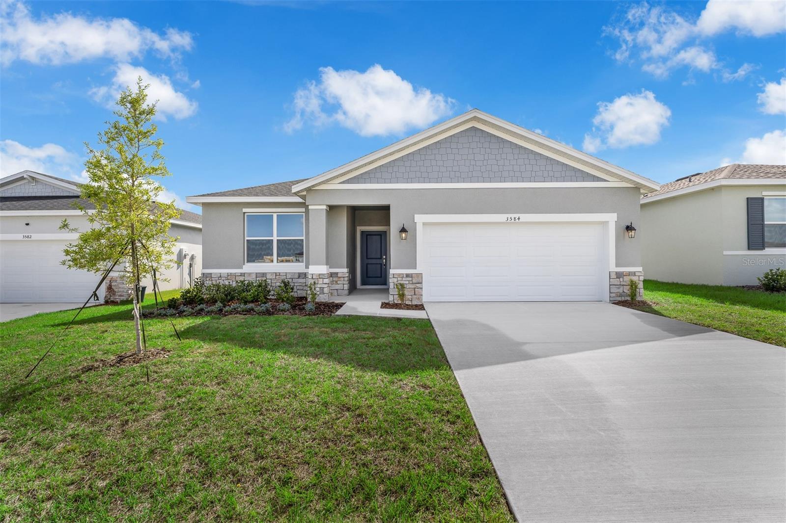 Single Family Residence in LAKE HAMILTON, FL - Daniel Dourado