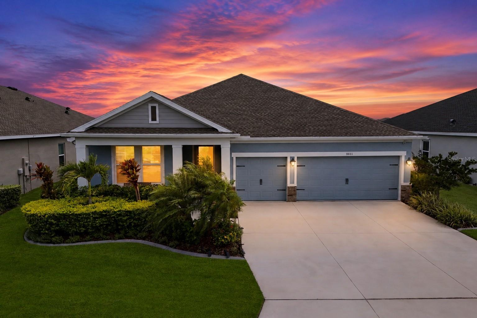 Single Family Residence in PARRISH, FL - Daniel Dourado