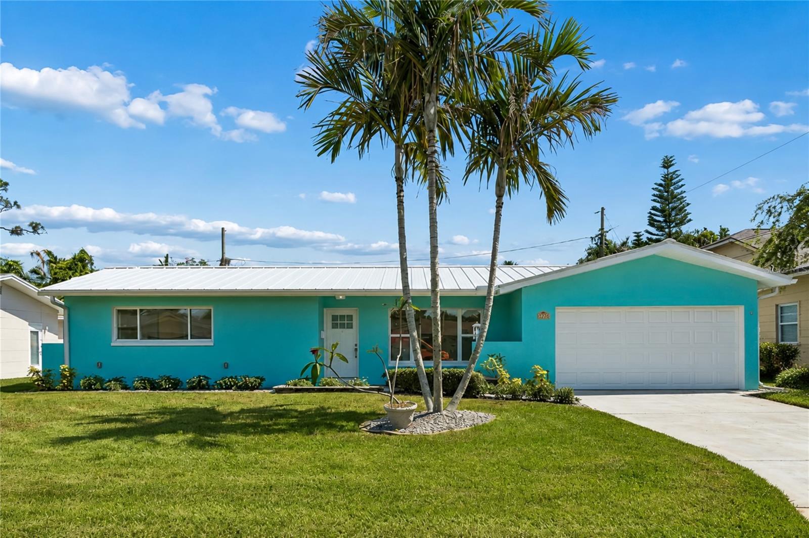 Single Family Residence em ST PETERSBURG, FL - Daniel Dourado