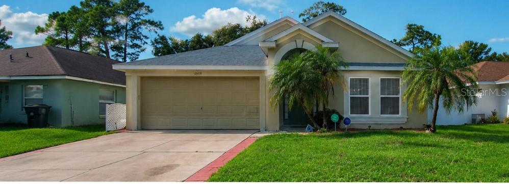 Single Family Residence in ORANGE CITY, FL - Daniel Dourado