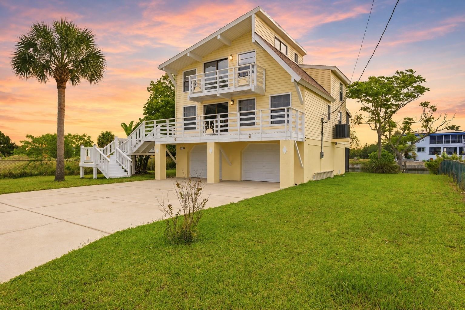 Single Family Residence in HERNANDO BEACH, FL - Daniel Dourado