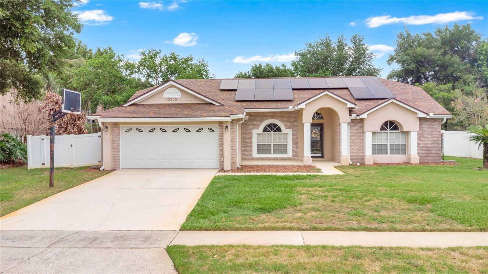 Single Family Residence in CLERMONT, FL - Daniel Dourado