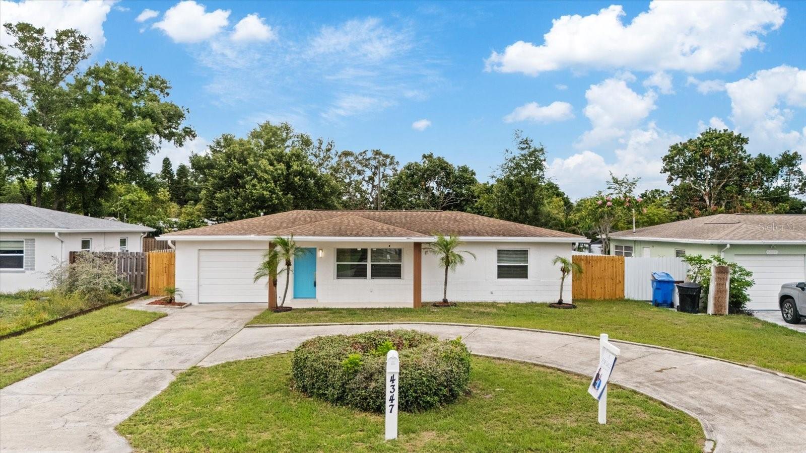 Single Family Residence em ST PETERSBURG, FL - Daniel Dourado