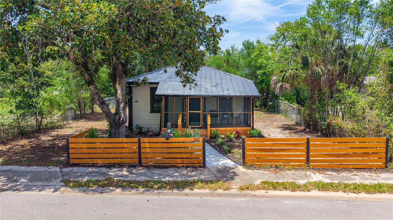 Single Family Residence em DELAND, FL - Daniel Dourado