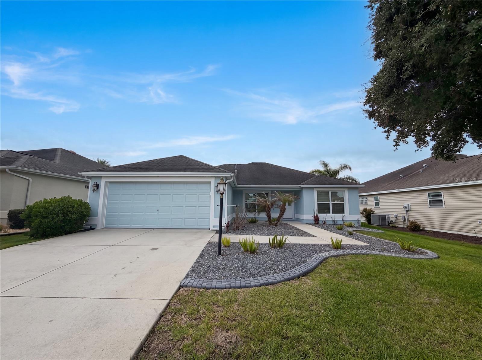 Single Family Residence in THE VILLAGES, FL - Daniel Dourado