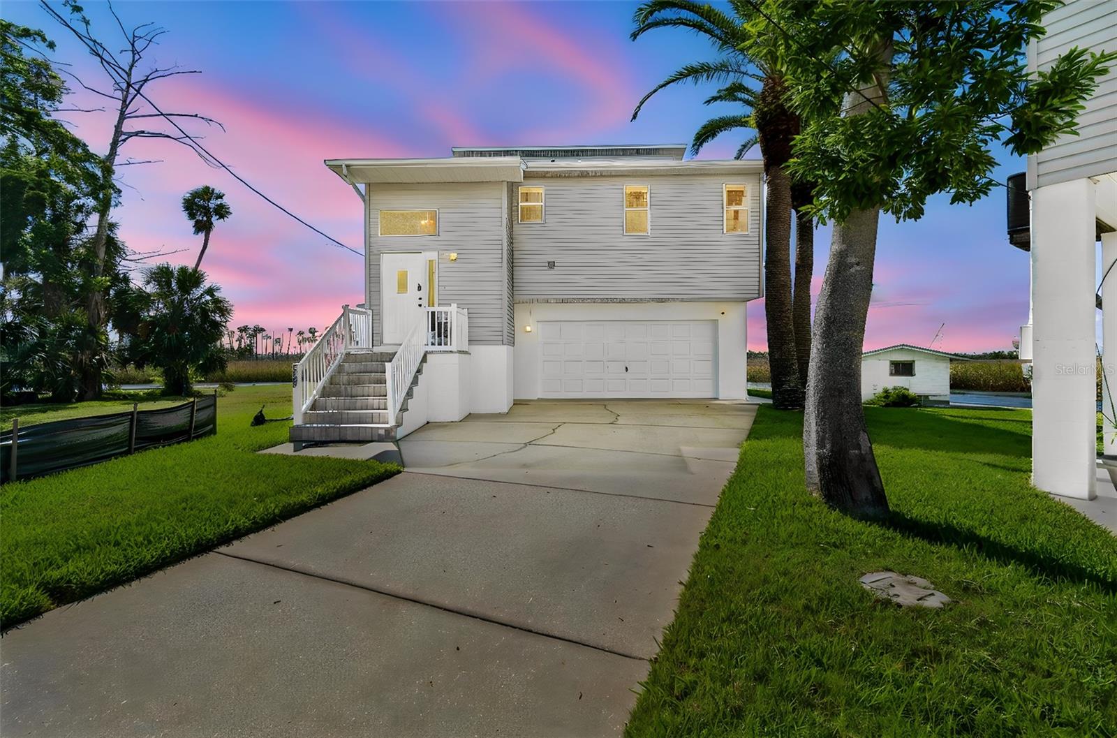 Single Family Residence em WEEKI WACHEE, FL - Daniel Dourado