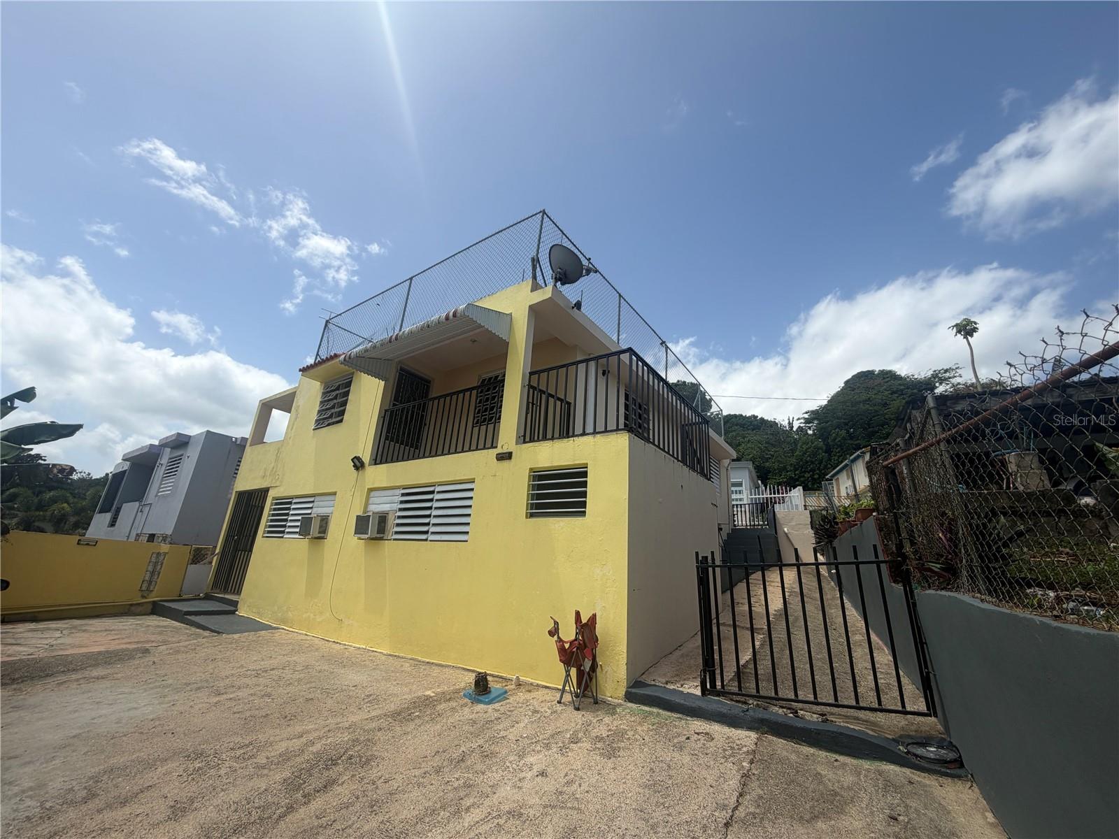 Duplex em TOA ALTA, PR - Daniel Dourado