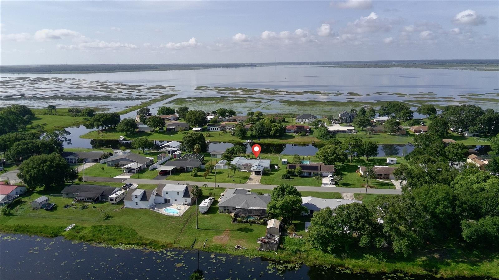 Single Family Residence in LAKE WALES, FL - Daniel Dourado