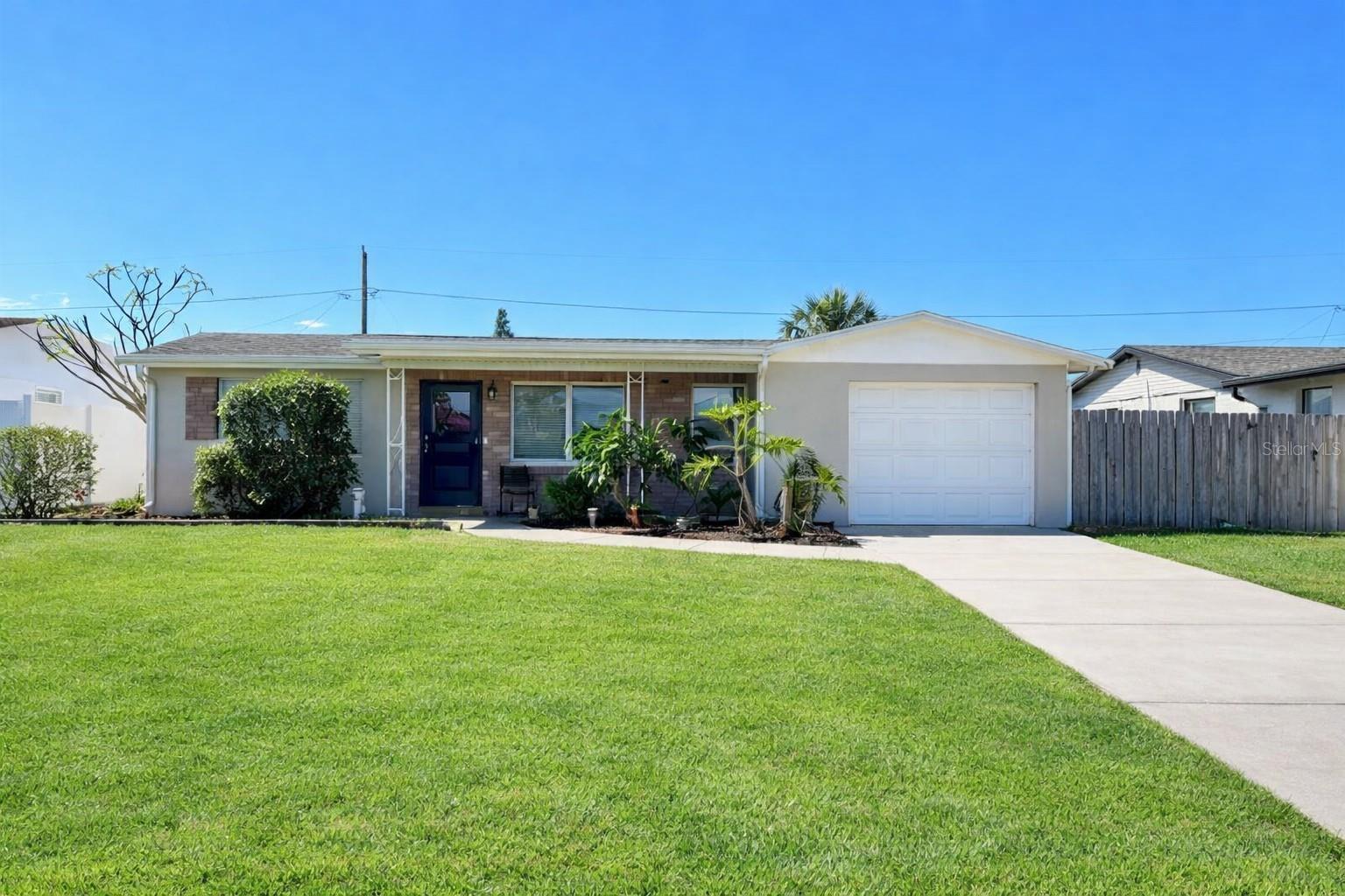 Single Family Residence em SEMINOLE, FL - Daniel Dourado